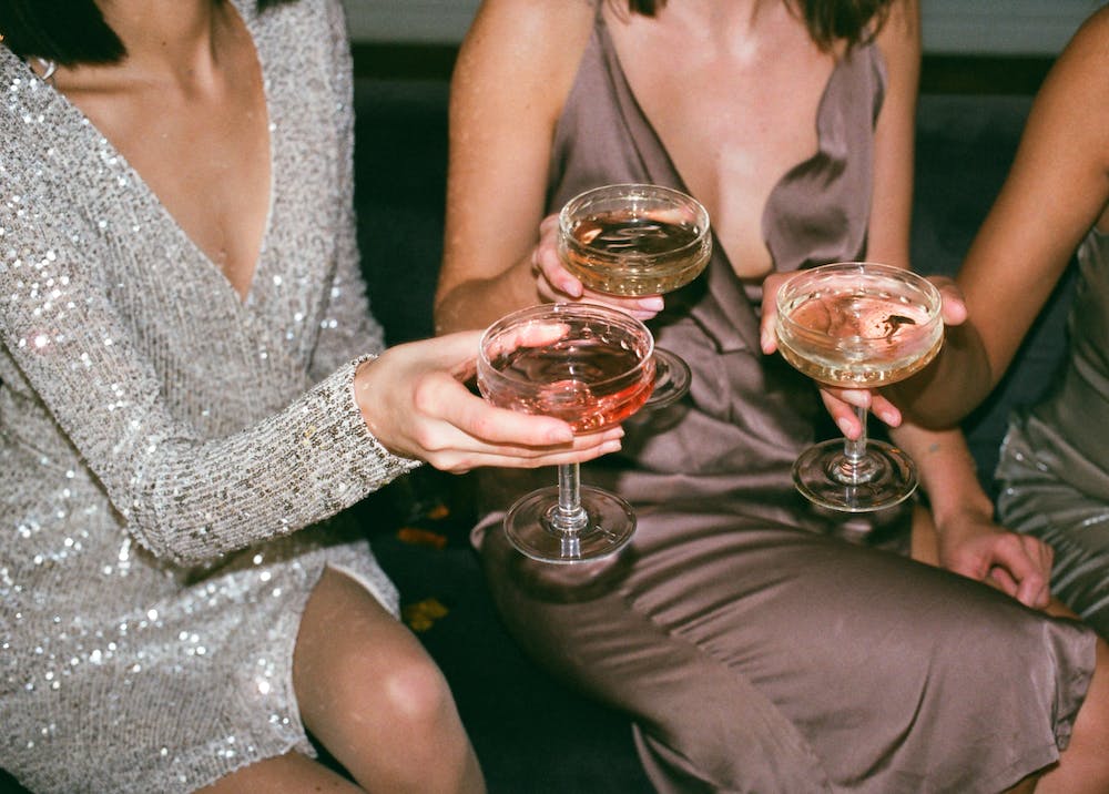 5 Tips for Hosting a Memorable Housewarming Party